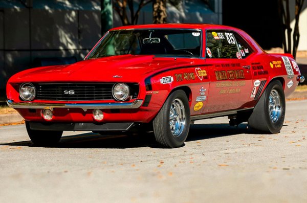 През януари следващата година легендата от драг състезания с пробег от около 340 км ще бъде предложен на търг. Колата е сглобена през 1969 г., както е замислена от фена на марката Дон Йенко и дилъра на Chevrolet Фред Гиб, използвайки фабричната система за специални поръчки COPO. General Motors създава специален отдел за персонализиране на автомобили според желанията на корпоративните купувачи и този екземпляр е подготвен за състезания на четвърт миля. Алуминиевият двигател ZL1 427 произвежда 430 к.с. и е много по-лек и по-продуктивен от стандартния агрегат с чугунен блок.